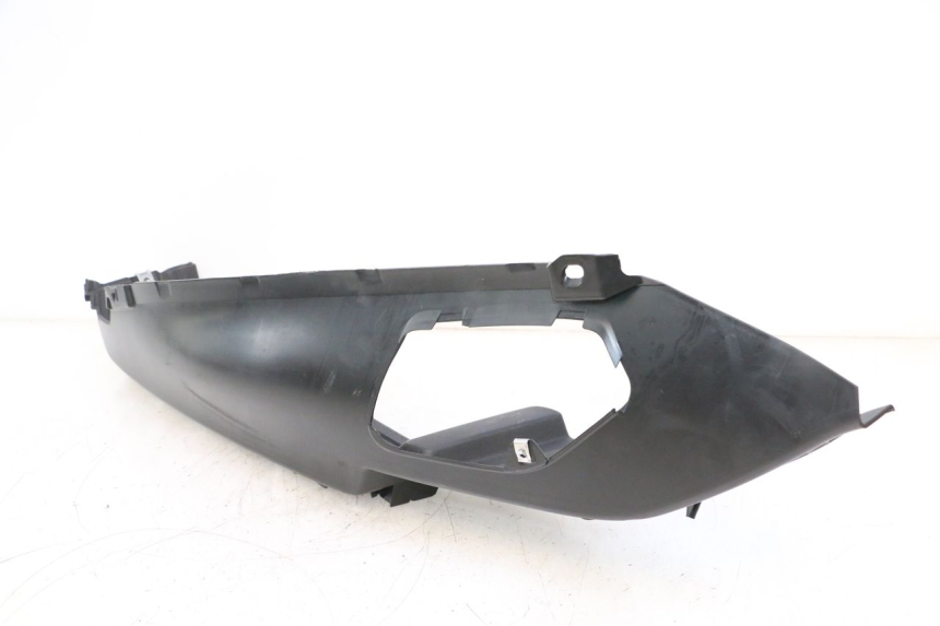 photo de ESTRIBO DIREITO PIAGGIO MP3 LT 400 (2007 - 2012) - Pontos de fixação