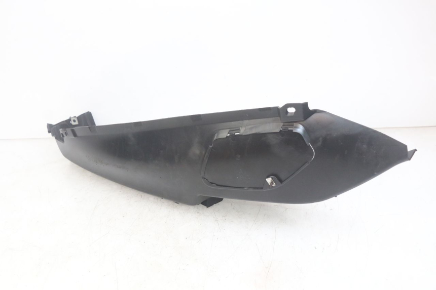 photo de ESTRIBO DIREITO PIAGGIO MP3 RL 250 (2006 - 2010) - Outro ângulo de visão