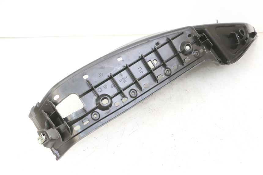 photo de ESTRIBO DIREITO PIAGGIO MP3 500 (2011 - 2015) - Ampliação técnica