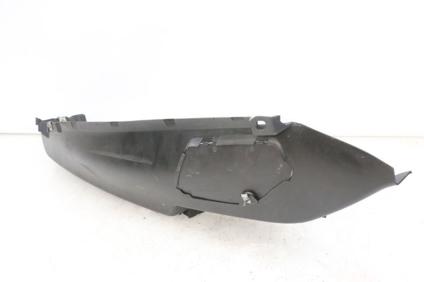 photo de ESTRIBO DIREITO PIAGGIO MP3 500 (2011 - 2015) - Pontos de fixação