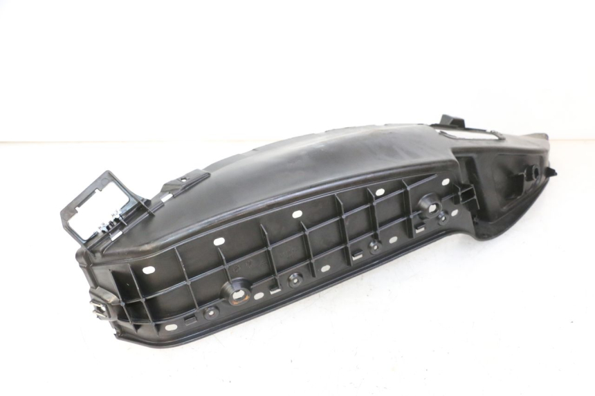 photo de ESTRIBO DIREITO PIAGGIO MP3 125 (2006 - 2014) - Zoom do estado de desgaste