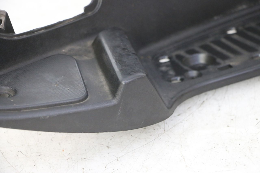 photo de ESTRIBO DIREITO PIAGGIO MP3 125 (2006 - 2014) - Estado da superfície