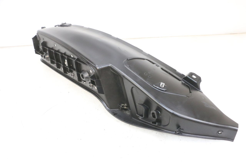 photo de ESTRIBO DIREITO PIAGGIO MP3 RL 250 (2006 - 2010) - Detalhe da peça
