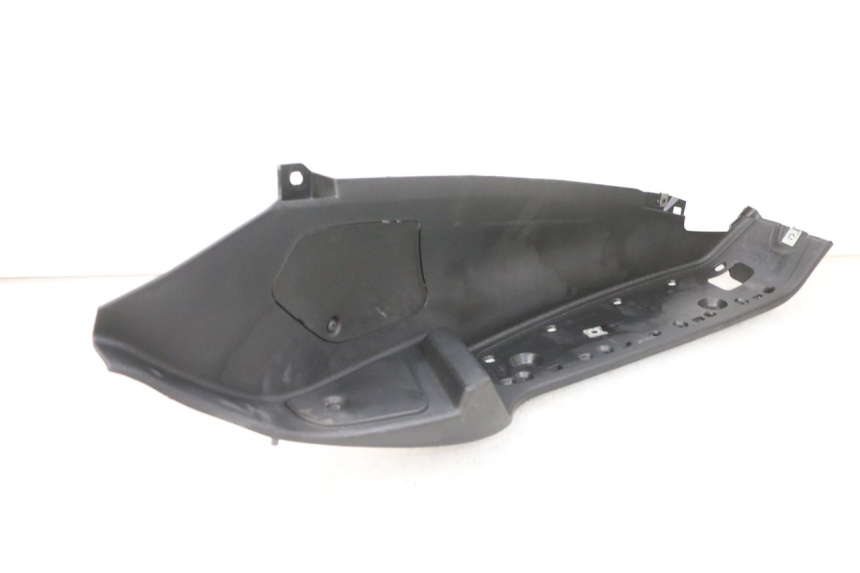 photo de ESTRIBO DIREITO PIAGGIO MP3 RL 250 (2006 - 2010) - Pontos de fixação