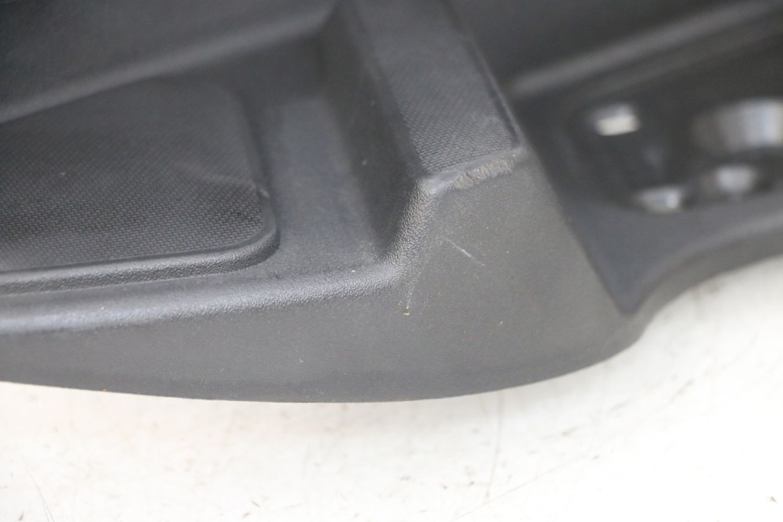 photo de ESTRIBO DIREITO PIAGGIO MP3 RL 250 (2006 - 2010) - Estado da superfície