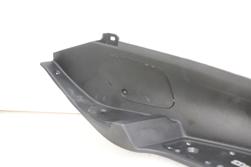 photo de ESTRIBO DIREITO PIAGGIO MP3 RL 250 (2006 - 2010) - Marcações e referências