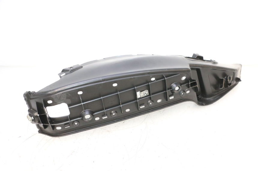photo de ESTRIBO DIREITO PIAGGIO MP3 RL 250 (2006 - 2010) - Zoom do estado de desgaste