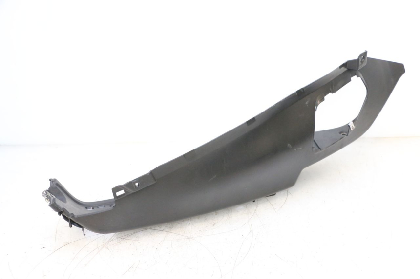 photo de ESTRIBO DIREITO PIAGGIO MP3 RL 250 (2006 - 2010) - Pontos de fixação