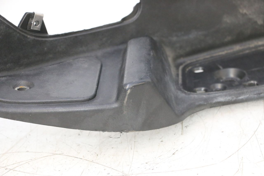 photo de ESTRIBO DIREITO PIAGGIO MP3 RL 250 (2006 - 2010) - Marcações e referências