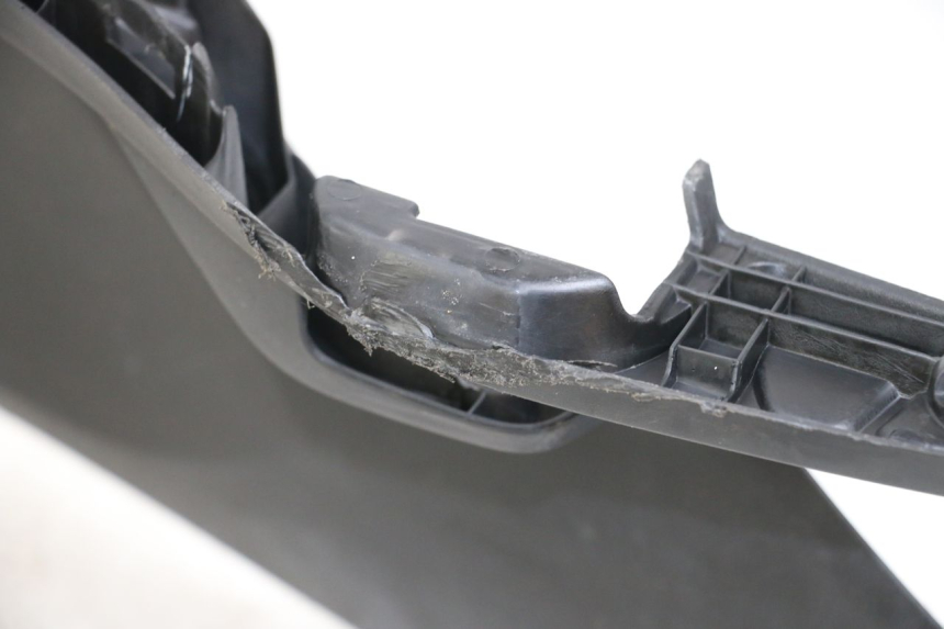 photo de ESTRIBO DIREITO HONDA PCX (JF47) 125 (2012 - 2013) - Zoom do estado de desgaste