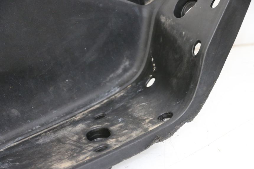 photo de ESTRIBO DIREITO HONDA PCX (JF47) 125 (2012 - 2013) - Marcações e referências
