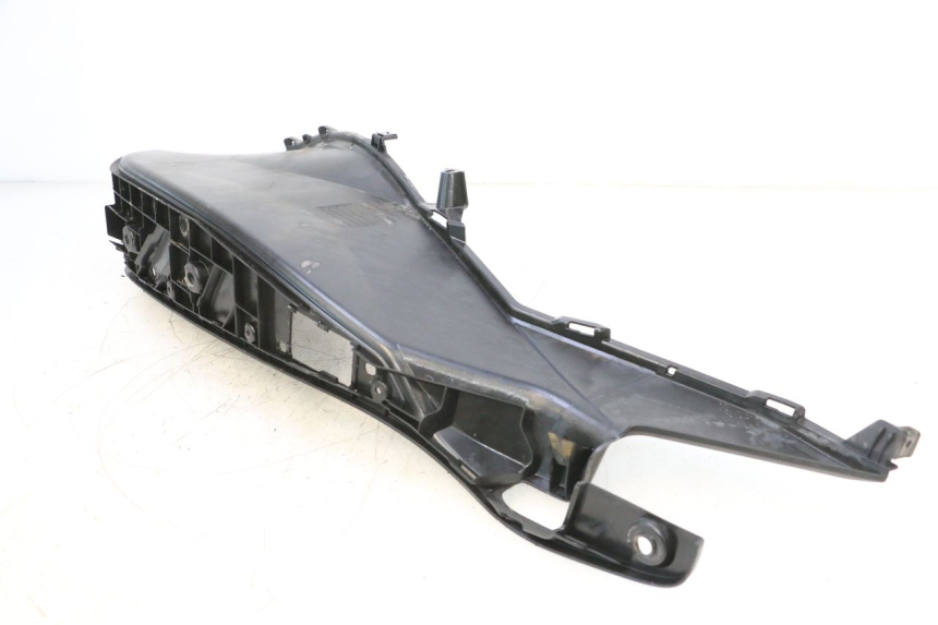 photo de ESTRIBO DIREITO HONDA PCX (JF57/JF64) 125 (2014 - 2018) - Outro ângulo de visão