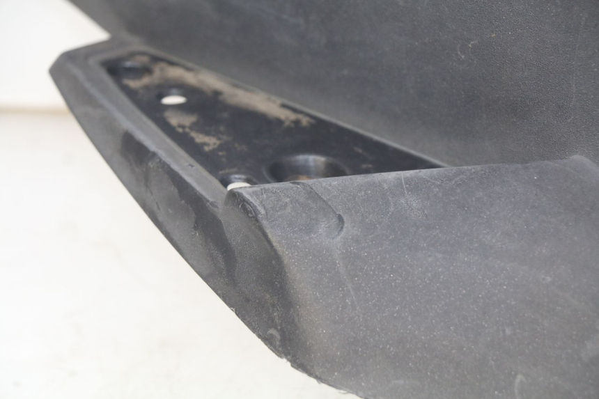 photo de ESTRIBO DIREITO PEUGEOT SATELIS 125 (2006 - 2009) - Pontos de fixação