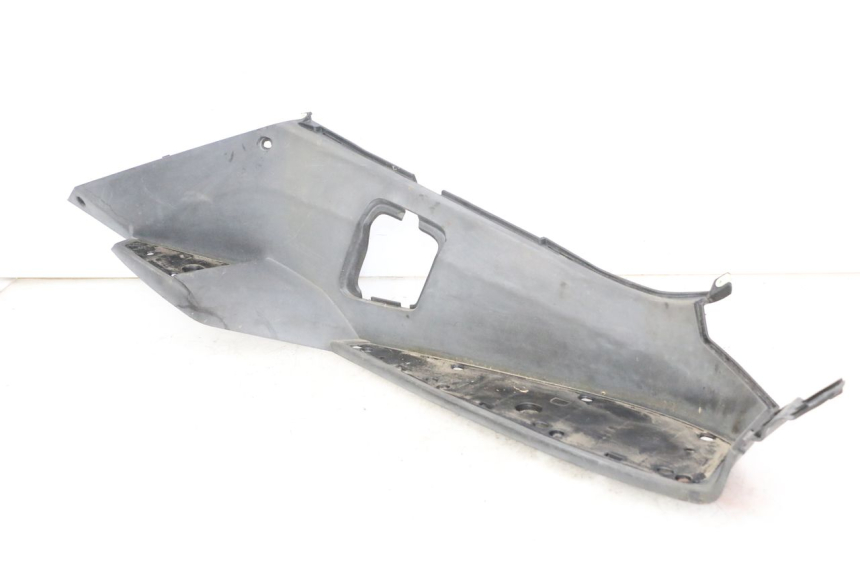 photo de ESTRIBO DIREITO PEUGEOT SATELIS 250 (2006 - 2012) - Pontos de fixação