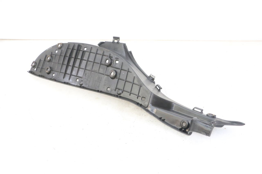 photo de ESTRIBO DIREITO APRILIA SCARABEO GT TOURING 125 (1999 - 2005) - Outro ângulo de visão