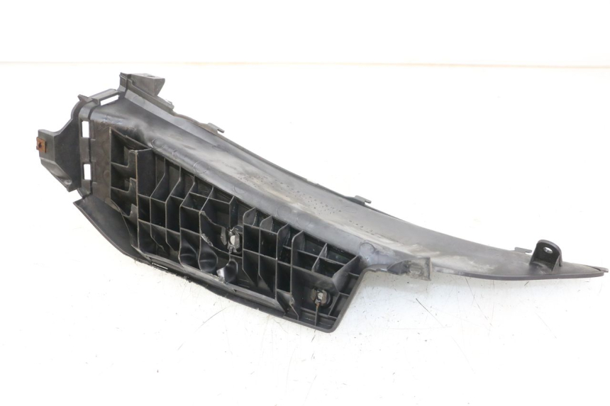 photo de ESTRIBO DIREITO SUZUKI BURGMAN 125 (2007 - 2014) - Outro ângulo de visão