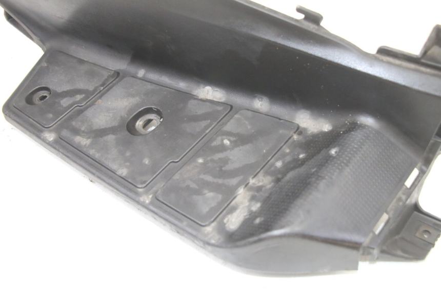 photo de ESTRIBO DIREITO SUZUKI BURGMAN 125 (2015 - 2017) - Zoom do estado de desgaste