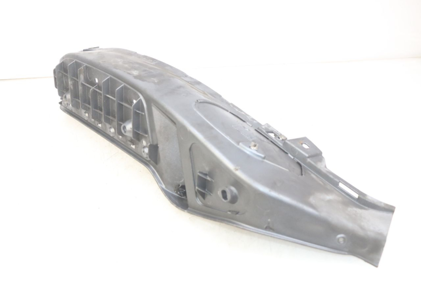 photo de ESTRIBO DIREITO PIAGGIO X8 125 (2004 - 2007) - Ampliação técnica