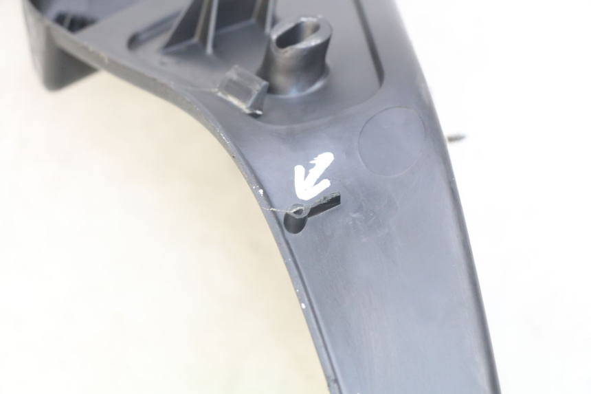 photo de ESTRIBO DIREITO PIAGGIO XEVO - X EVO 125 (2007 - 2017) - Zoom do estado de desgaste