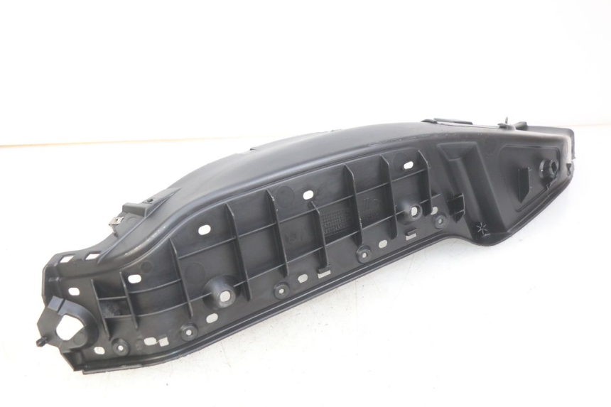 photo de ESTRIBO DIREITO PIAGGIO XEVO - X EVO 125 (2007 - 2017) - Ampliação técnica