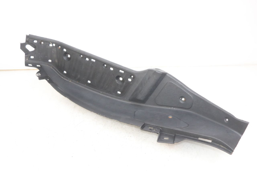 photo de ESTRIBO DIREITO PIAGGIO XEVO - X EVO 125 (2007 - 2017) - Pontos de fixação