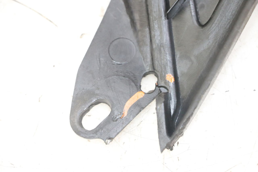 photo de ESTRIBO PEUGEOT ELYSEO 125 (1999 - 2004) - Ampliação técnica