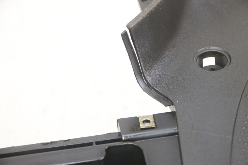 photo de ESTRIBO SYM FIDDLE 3 III 50 (2014 - 2020) - Detalhe da peça