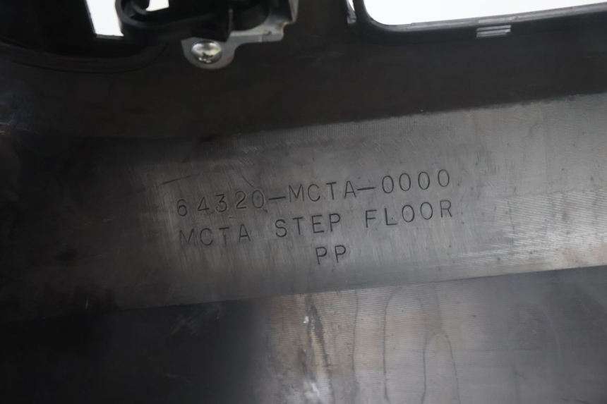 photo de APOIO PARA OS PÉS HONDA FJS SILVER WING SILVERWING 400 (2005 - 2008) - Detalhes característicos