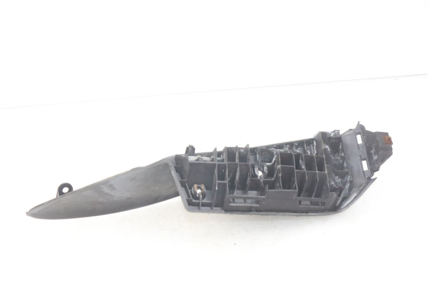 photo de ESTRIBO ESQUERDO SUZUKI BURGMAN 125 (2007 - 2014) - Detalhe da peça