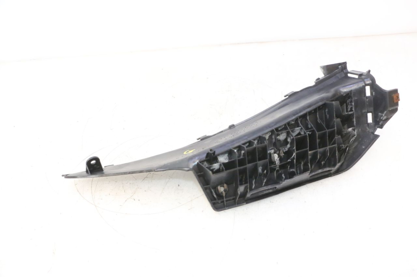 photo de ESTRIBO ESQUERDO SUZUKI BURGMAN 125 (2007 - 2014) - Zoom do estado de desgaste