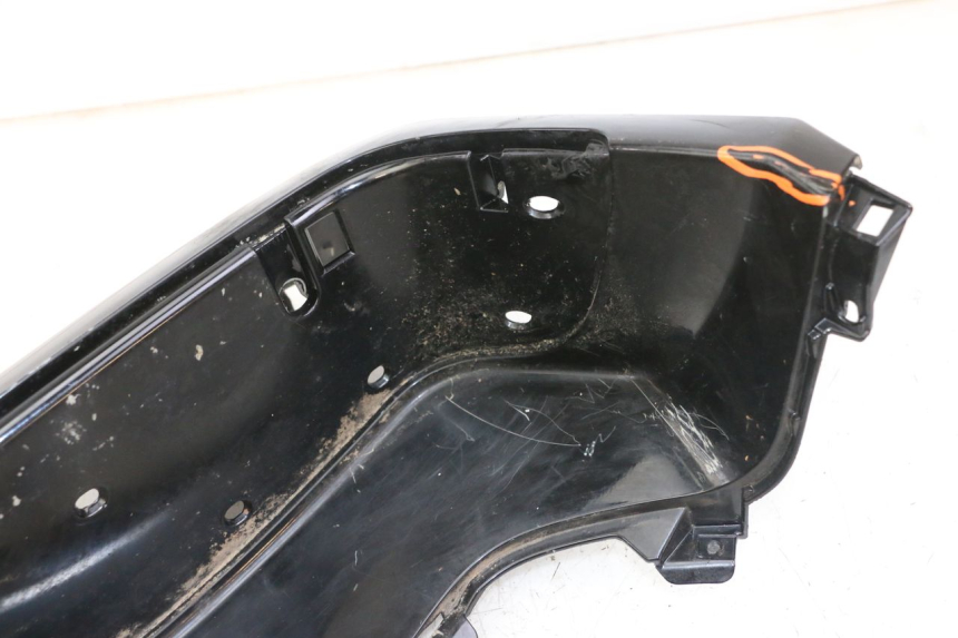 photo de ESTRIBO ESQUERDO PIAGGIO IE MP3 YOURBAN 300 (2011 - 2016) - Zoom do estado de desgaste