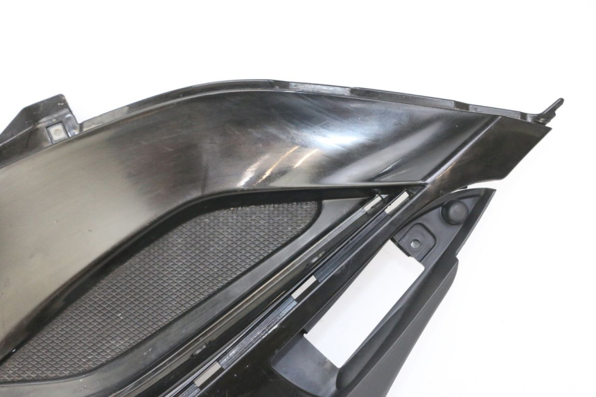photo de ESTRIBO ESQUERDO PIAGGIO IE MP3 YOURBAN 300 (2011 - 2016) - Detalhe da peça