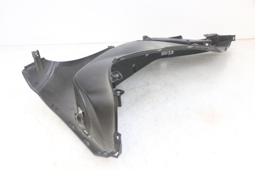 photo de ESTRIBO ESQUERDO PIAGGIO MP3 HPE 300 (2019 - 2026) - Detalhe da peça