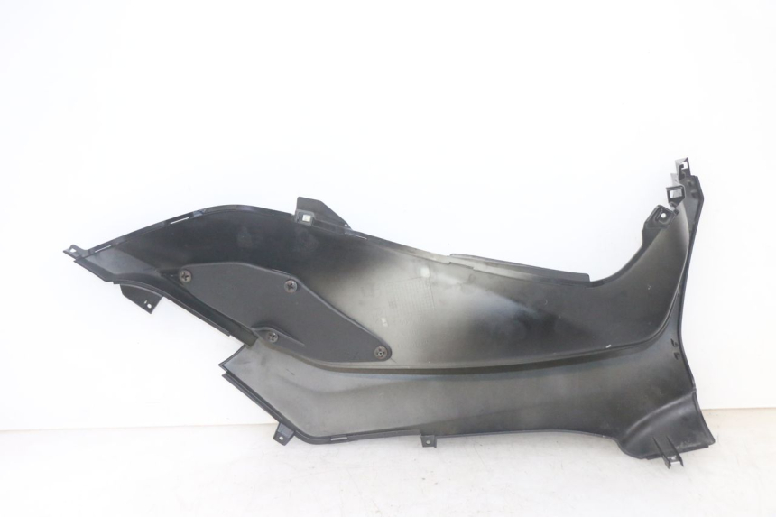 photo de ESTRIBO ESQUERDO PIAGGIO MP3 HPE 300 (2019 - 2026) - Vista geral