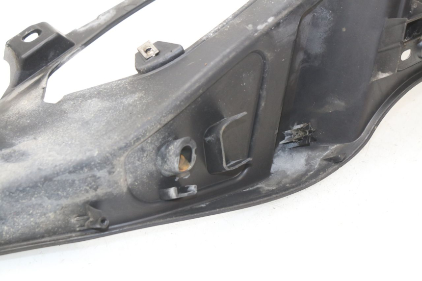 photo de ESTRIBO ESQUERDO PIAGGIO MP3 LT 400 (2007 - 2012) - Zoom do estado de desgaste