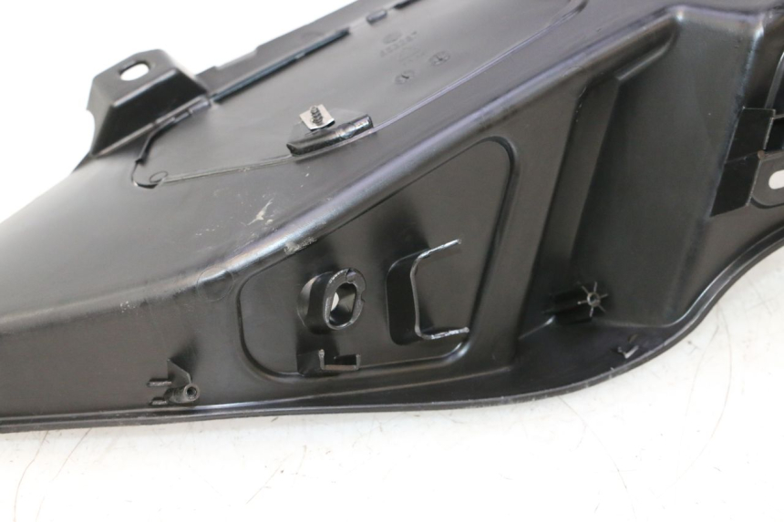 photo de ESTRIBO ESQUERDO PIAGGIO MP3 LT 300 (2010 - 2016) - Detalhe da peça