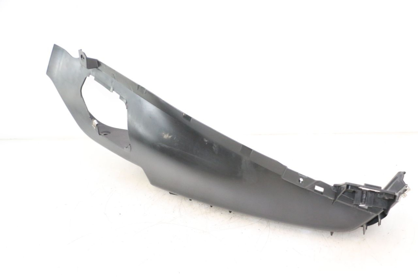 photo de ESTRIBO ESQUERDO PIAGGIO MP3 LT 400 (2007 - 2012) - Pontos de fixação