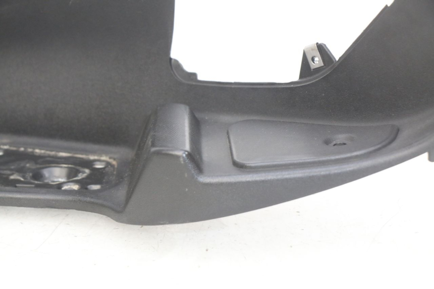 photo de ESTRIBO ESQUERDO PIAGGIO MP3 500 (2011 - 2015) - Pontos de fixação