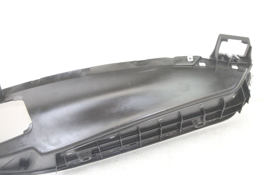 photo de ESTRIBO ESQUERDO PIAGGIO MP3 500 (2014 - 2017) - Pontos de fixação