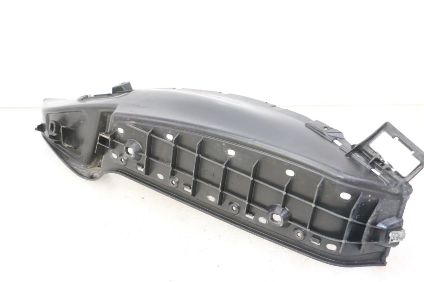 photo de ESTRIBO ESQUERDO PIAGGIO MP3 RL 250 (2006 - 2010) - Detalhe da peça