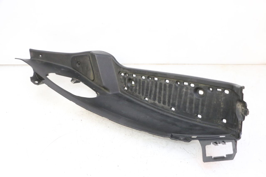 photo de ESTRIBO ESQUERDO PIAGGIO MP3 RL 250 (2006 - 2010) - Pontos de fixação