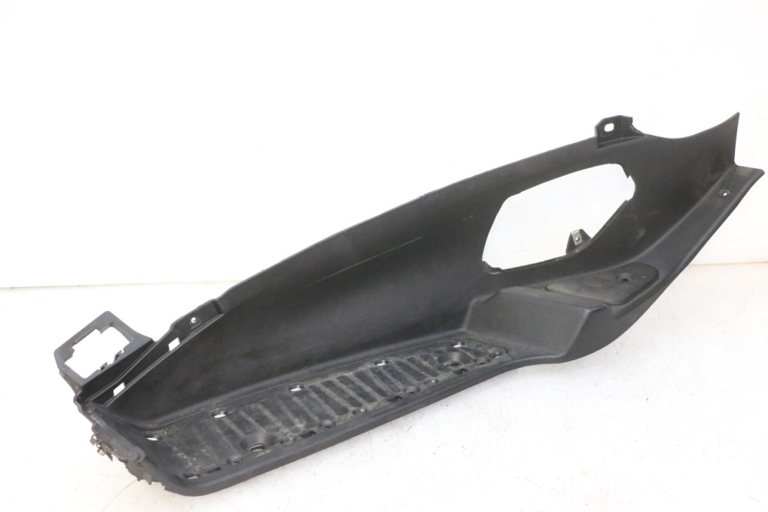 photo de ESTRIBO ESQUERDO PIAGGIO MP3 RL 250 (2006 - 2010) - Estado da superfície
