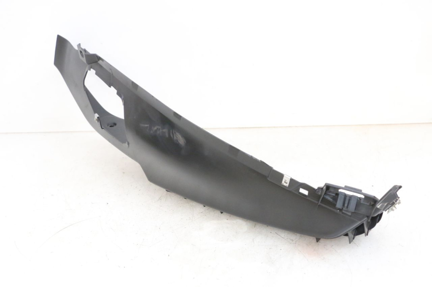 photo de ESTRIBO ESQUERDO PIAGGIO MP3 RL 250 (2006 - 2010) - Ampliação técnica