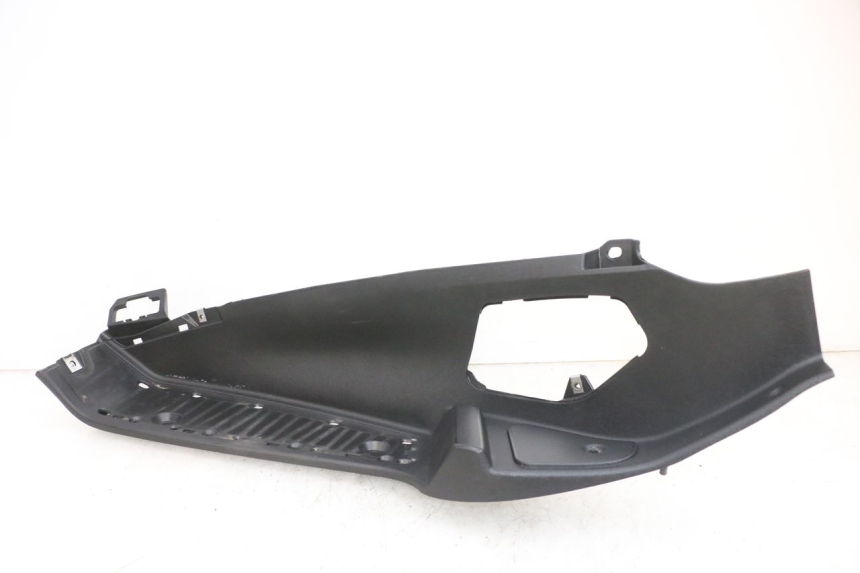 photo de ESTRIBO ESQUERDO PIAGGIO MP3 RL 250 (2006 - 2010) - Pontos de fixação