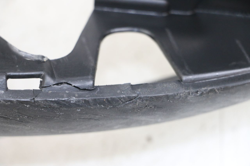 photo de ESTRIBO ESQUERDO MBK OVETTO ONE 2T 50 (2013 - 2017) - Detalhe da peça