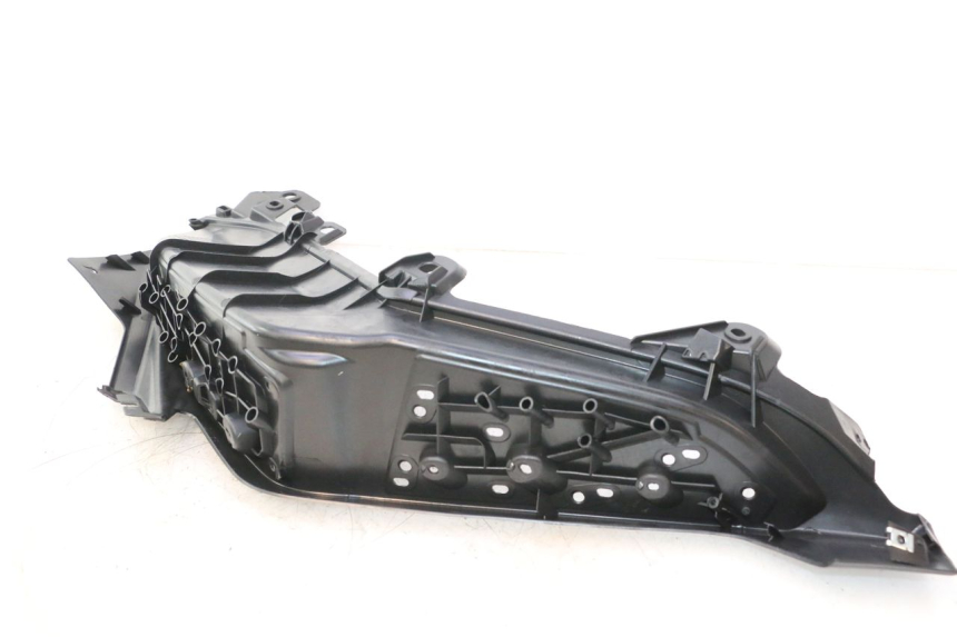 photo de DESCANSO DE PÉ ESQUERDO JM MOTORS R-MAX TECH 50 (2024 - 2026) - Pontos de fixação