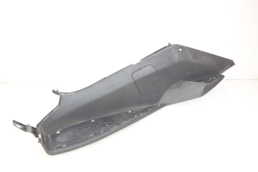 photo de ESTRIBO ESQUERDO PEUGEOT SATELIS 125 (2010 - 2012) - Pontos de fixação