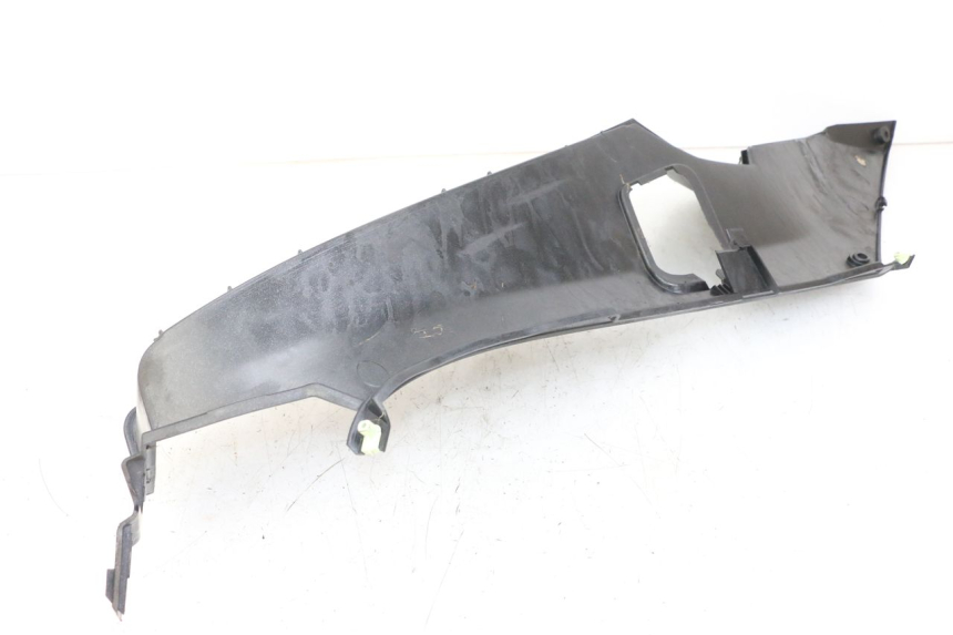 photo de ESTRIBO ESQUERDO PEUGEOT SATELIS 125 (2006 - 2009) - Detalhe da peça
