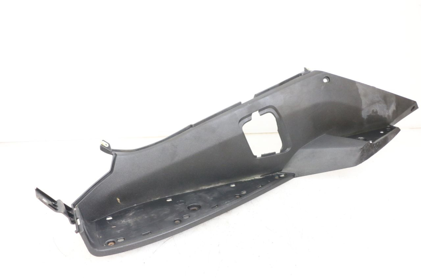 photo de ESTRIBO ESQUERDO PEUGEOT SATELIS 125 (2006 - 2009) - Pontos de fixação