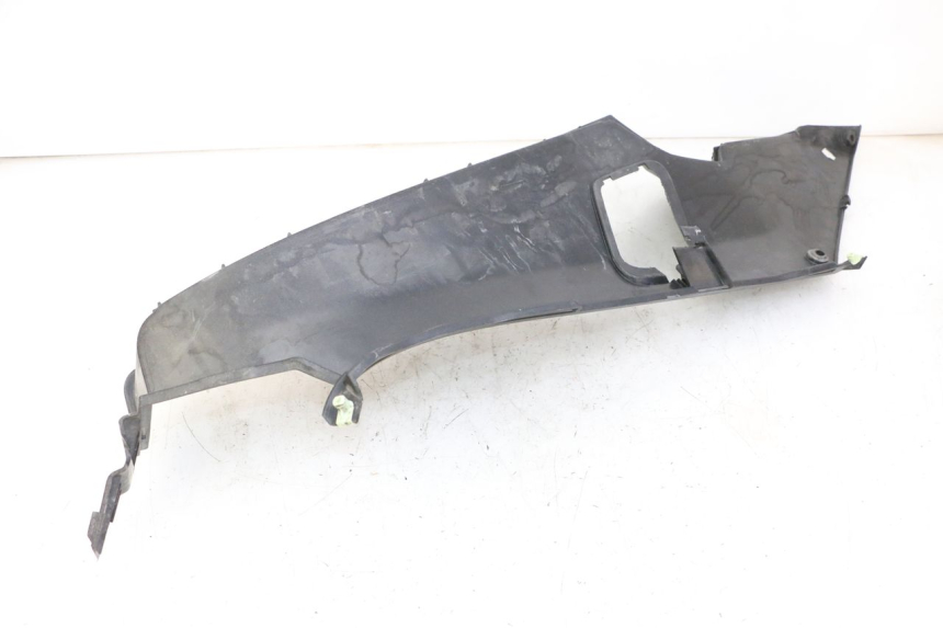 photo de ESTRIBO ESQUERDO PEUGEOT SATELIS 250 (2006 - 2012) - Pontos de fixação
